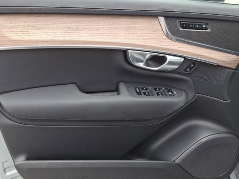Certified 2025 Volvo XC90 B6 Plus image 14