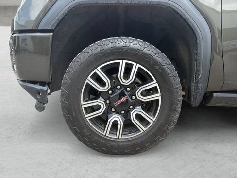 Used 2023 GMC Sierra 2500 AT4 w/ AT4 Premium Plus Package AWD/4WD image 23