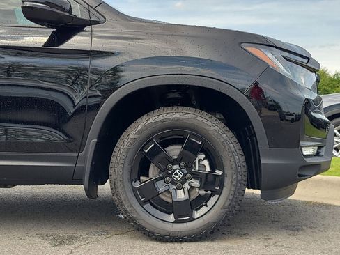 New 2026 Honda Ridgeline Black Edition image 9