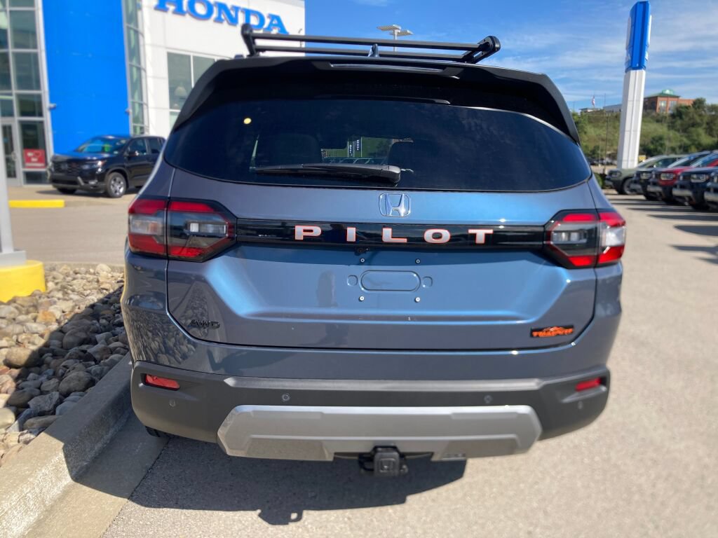 New 2026 Honda Pilot TrailSport image 4