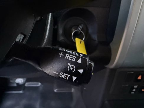 Used 2007 Toyota FJ Cruiser Sport Utility 2D image 29