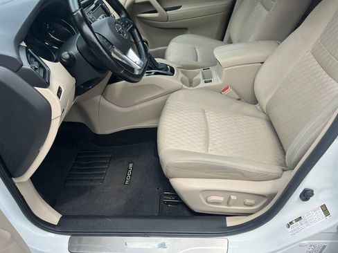 Used 2020 Nissan Rogue SV w/ Premium Package FWD image 27