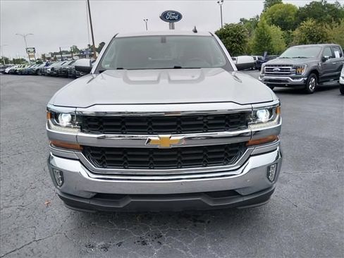 Used 2018 Chevrolet Silverado 1500 LT w/ All Star Edition RWD image 9