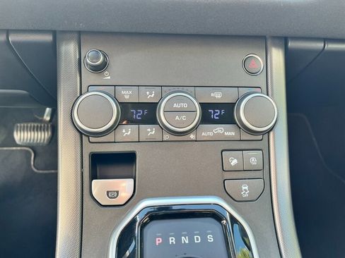 Used 2018 Land Rover Range Rover Evoque SE image 33