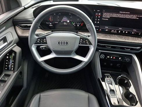 Certified 2025 Audi Q5 Premium w/ Premium Plus AWD/4WD image 2