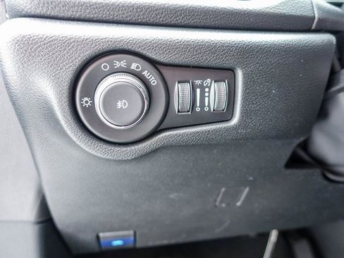 New 2026 Chrysler Pacifica Select image 18