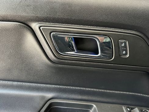 Used 2016 Ford Mustang GT Premium RWD image 11