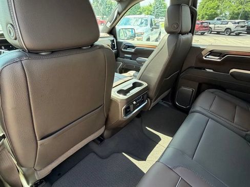 New 2026 GMC Sierra 1500 Denali w/ Denali Reserve Package AWD/4WD image 14