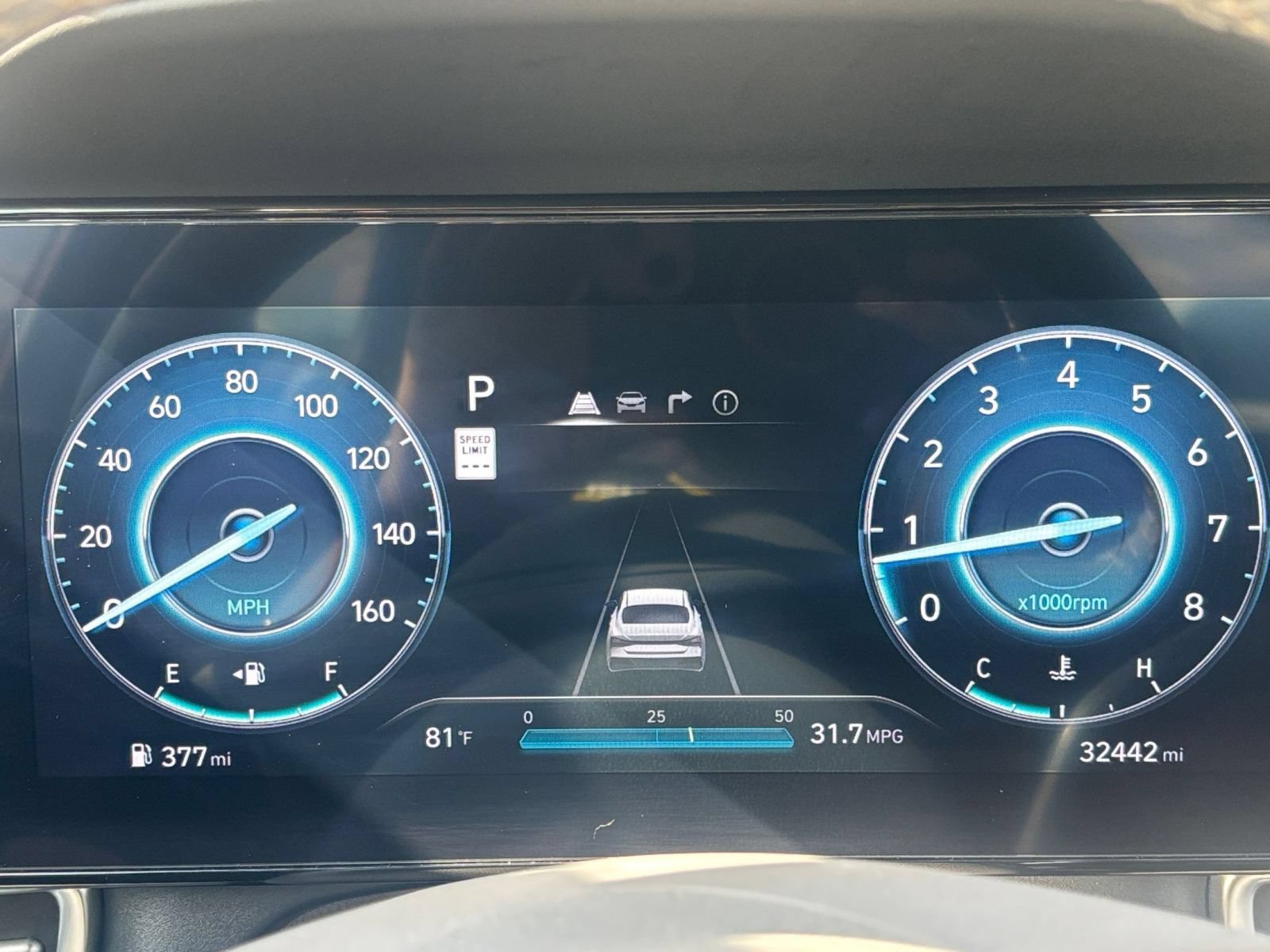 Used 2025 Hyundai Elantra SEL FWD image 41