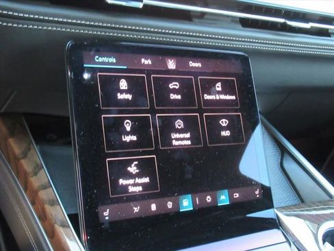 Certified 2025 Cadillac Escalade Sport Platinum image 26