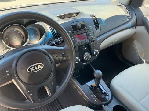 Used 2010 Kia Forte EX FWD image 23