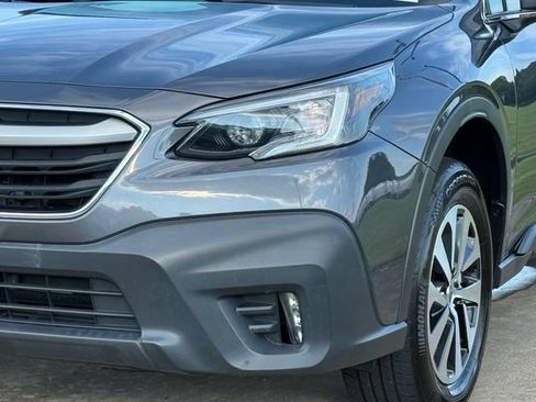 Used 2022 Subaru Outback Premium AWD/4WD image 11