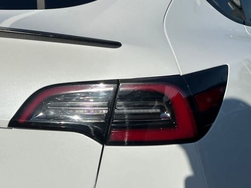 Used 2020 Tesla Model Y Performance AWD/4WD image 18