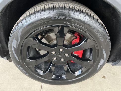 Used 2022 Ford Explorer ST w/ ST Street Pack image 12