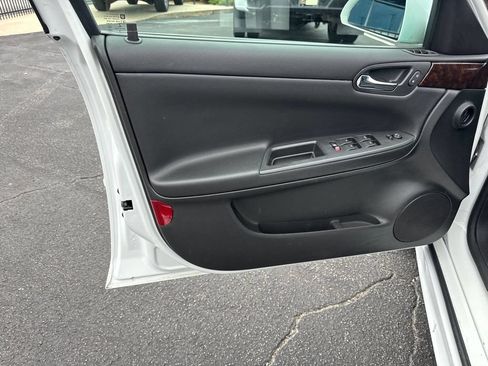 Used 2014 Chevrolet Impala Limited LS FWD image 11