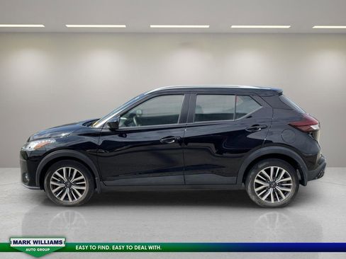 Used 2023 Nissan Kicks SV image 4