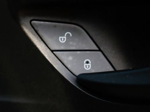 Used 2020 Mercedes-Benz Sprinter 3500 w/ Driver Convenience Package image 14