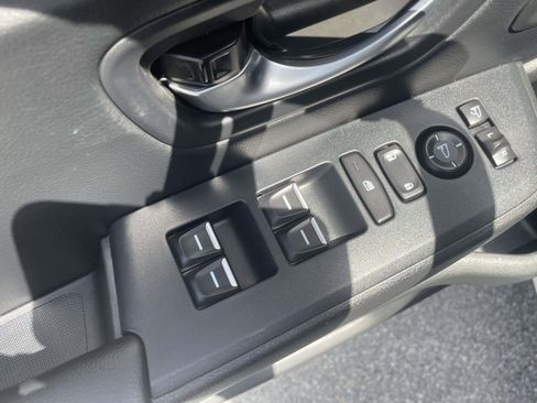 Used 2025 Honda Pilot TrailSport image 18