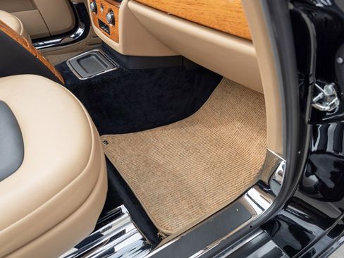 Used 2009 Rolls-Royce Phantom Drophead Coupe image 44