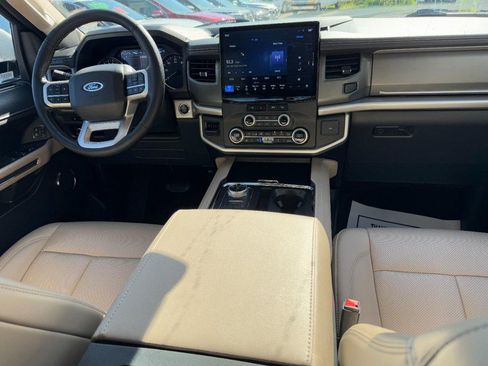 Used 2024 Ford Expedition Max XLT AWD/4WD image 12