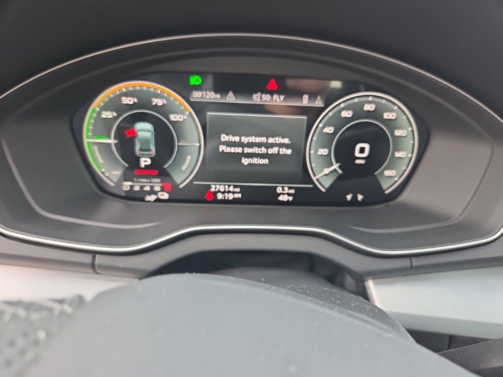 Used 2023 Audi Q5 e Prestige AWD/4WD image 5