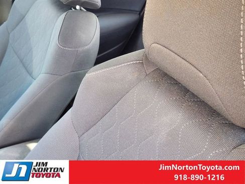 Used 2021 Toyota Corolla LE image 16