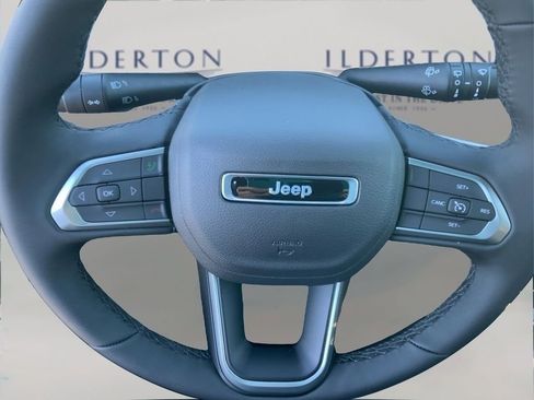 New 2026 Jeep Compass Latitude image 16