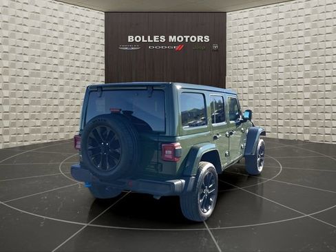 Used 2024 Jeep Wrangler Unlimited Sahara image 5