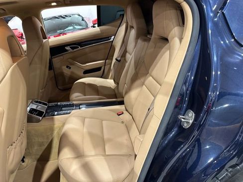 Used 2016 Porsche Panamera image 17