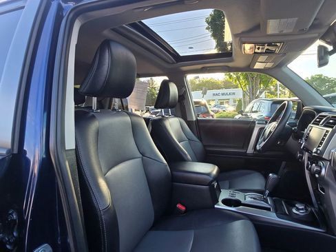 Used 2020 Toyota 4Runner SR5 Premium w/ Moonroof Package AWD/4WD image 13