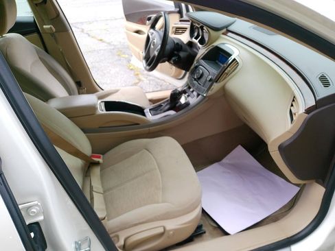 Used 2012 Buick LaCrosse Convenience FWD image 18