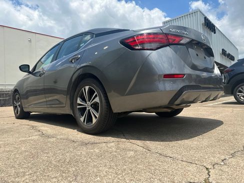 Used 2021 Nissan Sentra SV FWD image 5