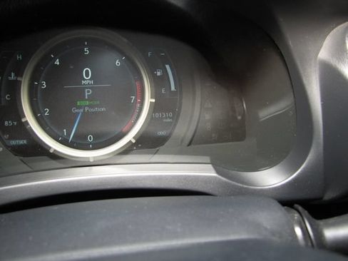 Used 2015 Lexus IS 250 w/ F-Sport Package RWD image 4