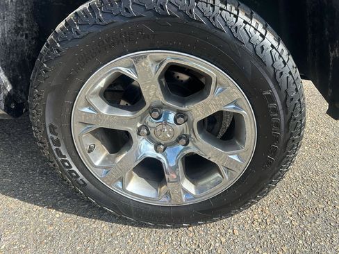 Used 2017 RAM 1500 Laramie w/ Convenience Group image 19