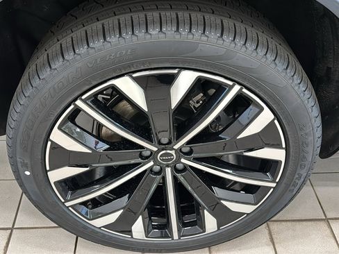 New 2026 Volvo XC90 T8 Ultra w/ Protection Package AWD/4WD image 32