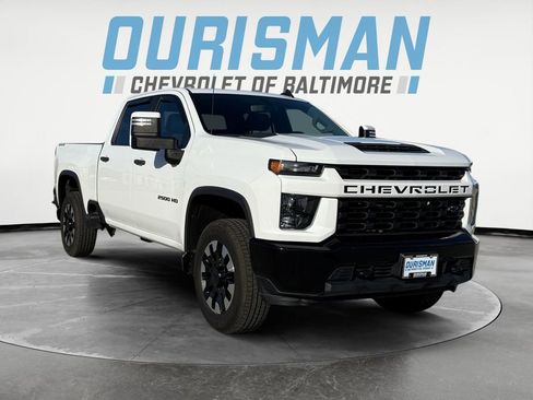 Used 2020 Chevrolet Silverado 2500 Custom w/ Custom Value Package image 1