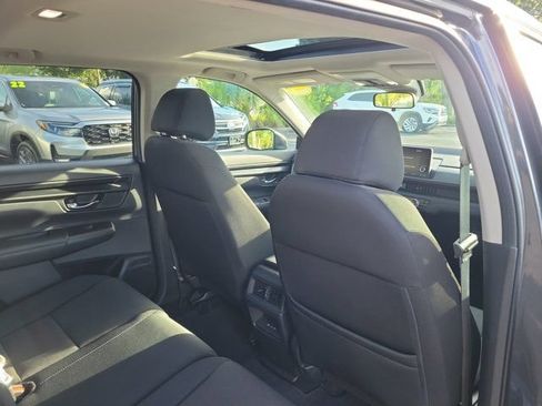 Used 2025 Honda CR-V EX image 9