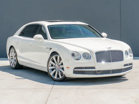 Used 2018 Bentley Flying Spur V8 AWD/4WD image 5
