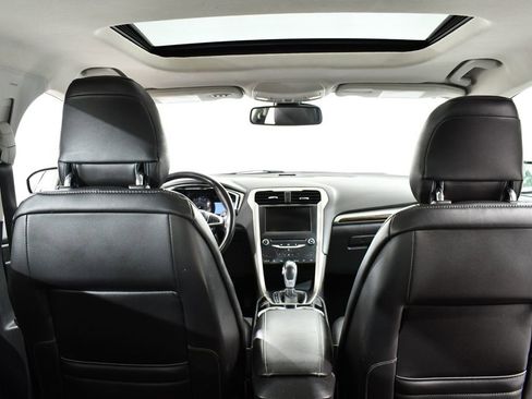 Used 2014 Ford Fusion SE w/ Equipment Group 202A FWD image 17