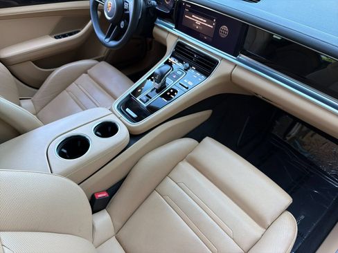 Used 2023 Porsche Panamera AWD/4WD image 16