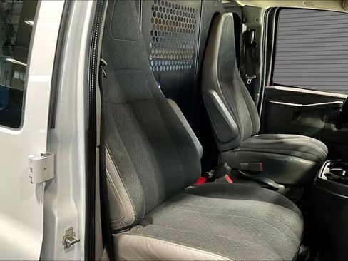 Used 2022 Chevrolet Express 2500 w/ Driver Convenience Package RWD image 19