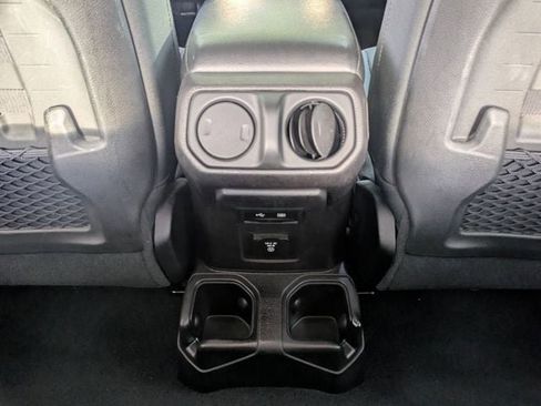 Used 2018 Jeep Wrangler Rubicon image 30