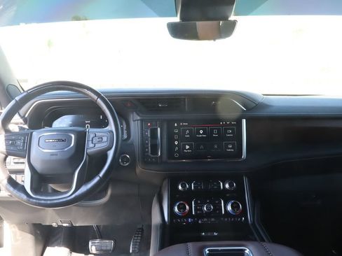 Used 2023 GMC Yukon Denali Ultimate AWD/4WD image 26