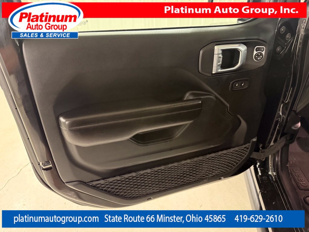 Used 2021 Jeep Wrangler Unlimited Rubicon w/ Dual Top Group AWD/4WD image 26