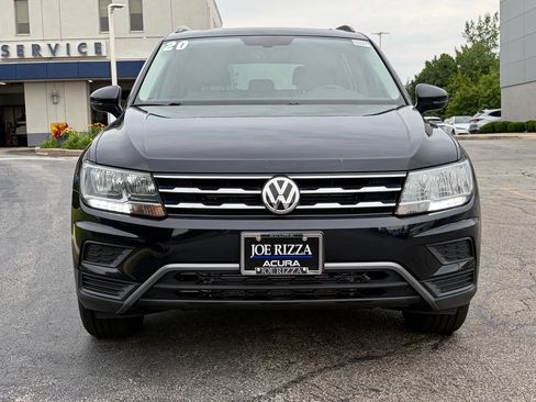 Used 2020 Volkswagen Tiguan SE w/ Panoramic Sunroof Package AWD/4WD image 3