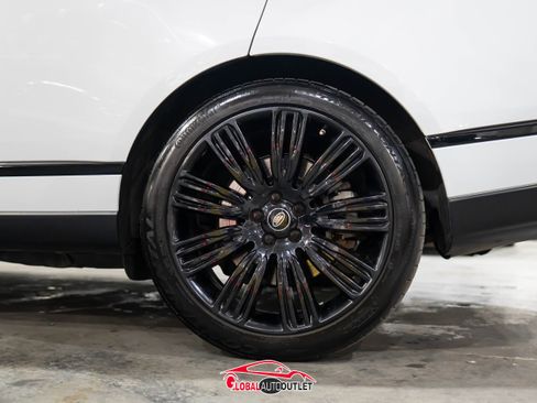 Used 2018 Land Rover Range Rover Long Wheelbase Supercharged image 12