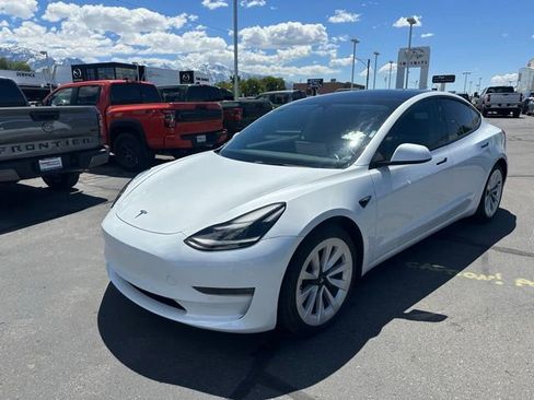 Used 2022 Tesla Model 3 Long Range AWD/4WD image 5