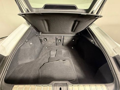 Certified 2025 Porsche Panamera image 18