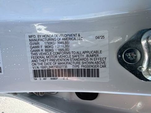 Used 2025 Honda Civic Sport image 32