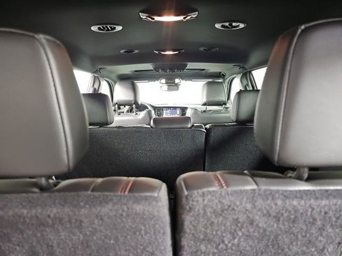 Used 2025 Dodge Durango R/T image 28